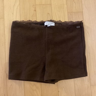 Short marroni in tessuto a coste