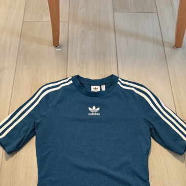 Adidas T-shirt 