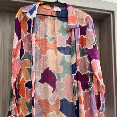 Camicia leggera a motivo floreale