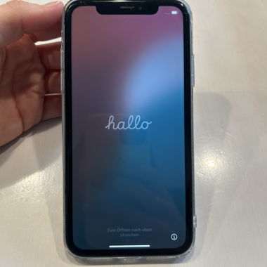 iPhone XR blu 128 GB