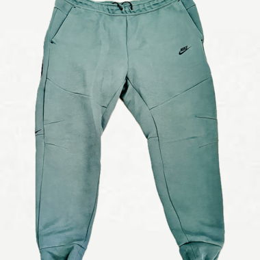Nike Tech serie 2024/25