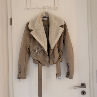 Giacca in finta pelle scamosciata beige