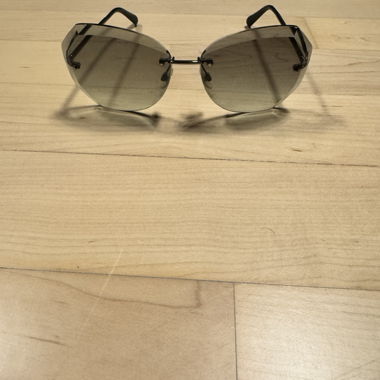 Occhiali da sole Chanel con scatola Chanel