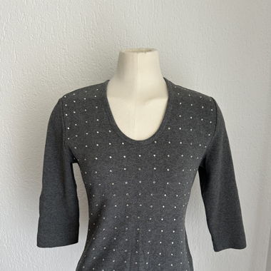 Shirt mit steinen 