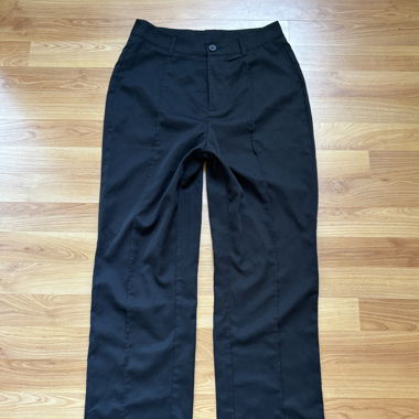 Pantalon en tissu noir droit