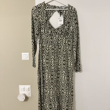 Gemustertes Maxikleid von Zara