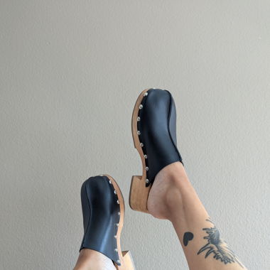 Clogs (Mango)
