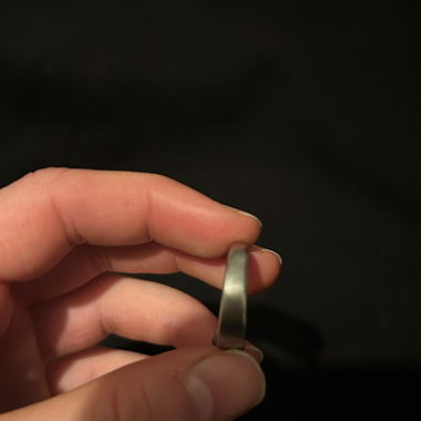 silberfarbener Ring
