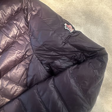 Moncler Jacket dark violett Grösse 3