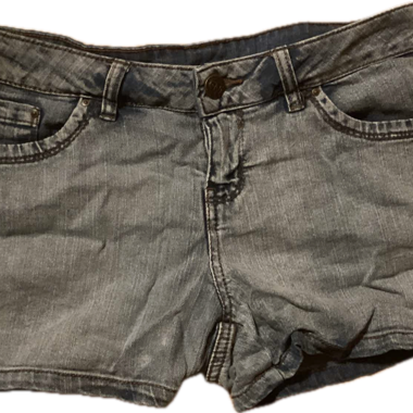 Short blue denim jeans