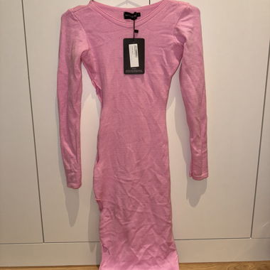 Rosa Strickkleid