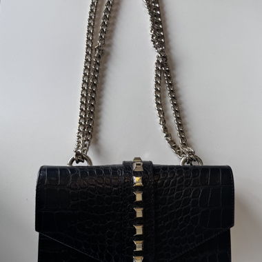 MONA sac d'épaule noir avec embossage crocodile