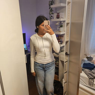 White jacket 
