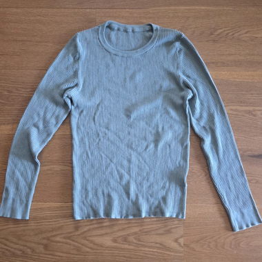 Maglione in maglia a coste azzurro chiaro