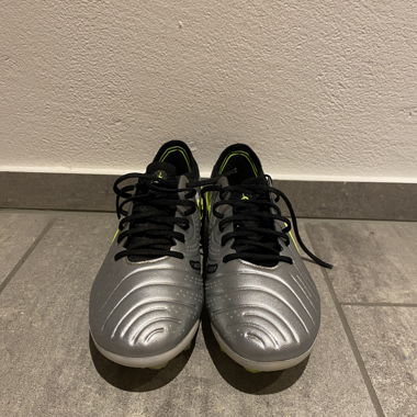 Nike Tiempo