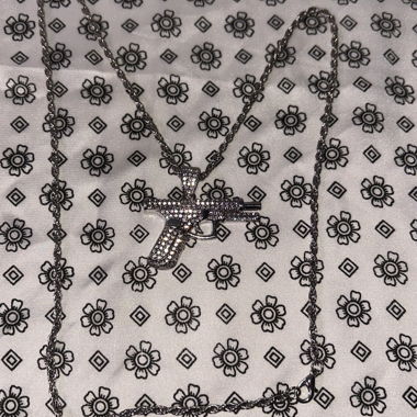 Collana con diamanti finti