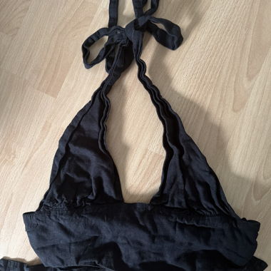 Haut en lin noir à encolure forme licou TALA