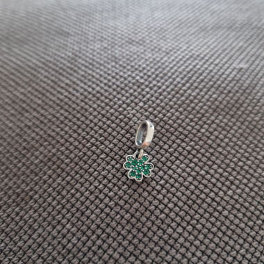Pandora Charm Kleeblatt