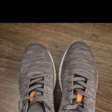 Chaussures de sport pour hommes neuves