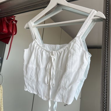 Haut blanc pour femme à bretelles