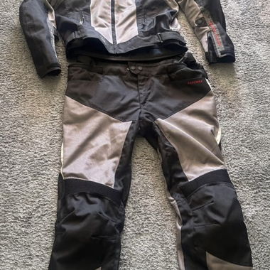 Ensemble veste et pantalon de moto