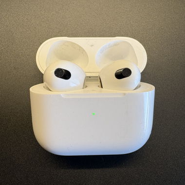 Apple AirPods 3.