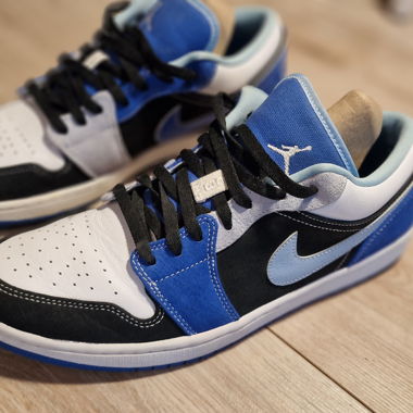 Nike Jordan 1 low racer blue 