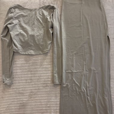 2 pieces 