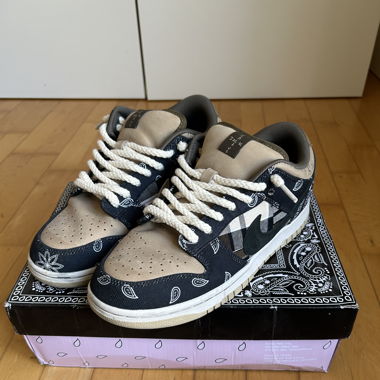 Nike SB Dunk Low Travis Scott (Special Box)