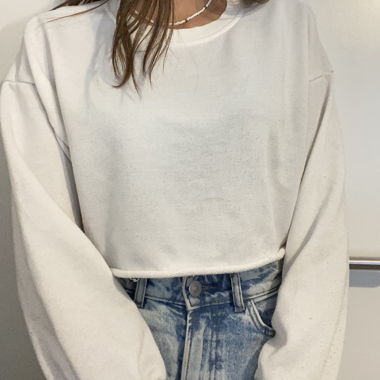 Weisser Pullover