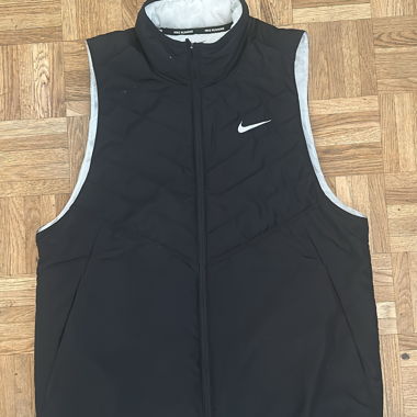 Nike sleeveless vest