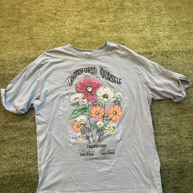Blaues T-Shirt