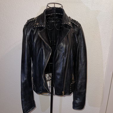 Leder Jacke mit Nieten 
