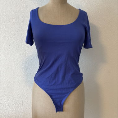Stylisches Body-Top in Royalblau