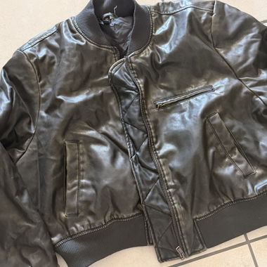 Giacca bomber effetto pelle