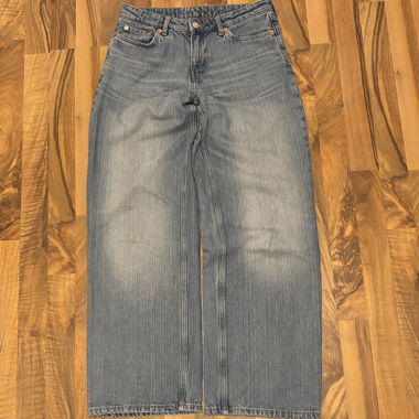 Low Loose Weekday Jeans