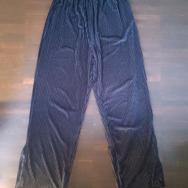Dunkelblaue Cordhose