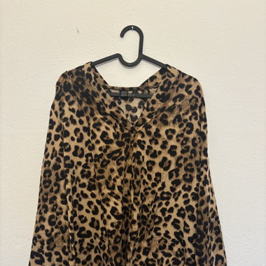 Leo Bluse