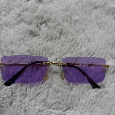 Lilac frameless sunglasses