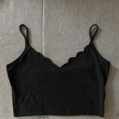 Basic schwarzes Top