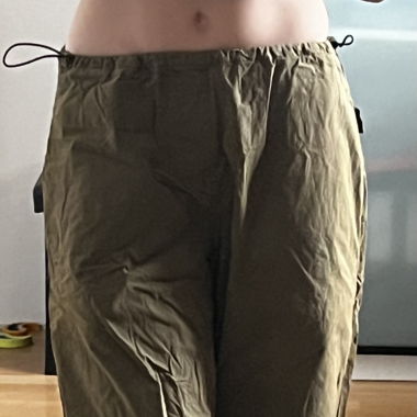 Pantalon parachute kaki
