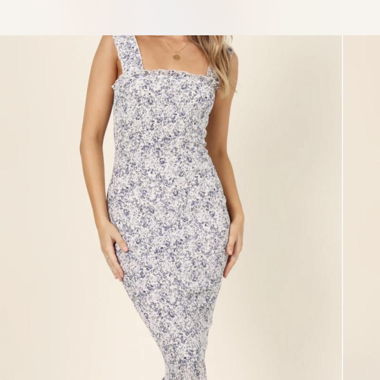 Axara dress - blue floral von petal and pup