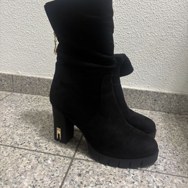 Black Boots with Block Heel