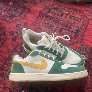 Nike Court Borough Low Premium