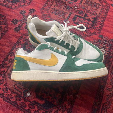 Nike Court Borough Low Premium