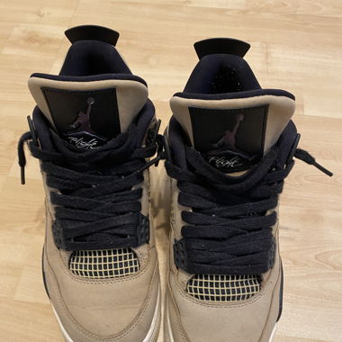 Jordan 4 Retro Fossil