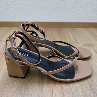 RAID Sandaletten mit Blockabsatz, beige