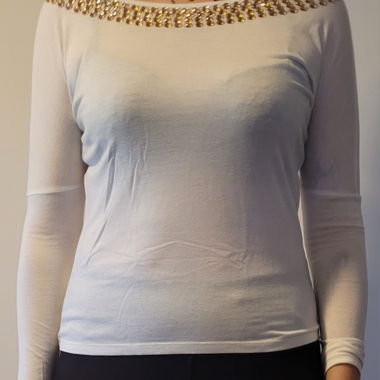 Pull blanc avec strass