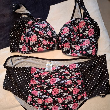 costume de bain neuf