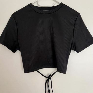 T-Shirt with Back Cutout